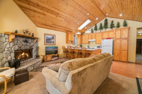 Moonridge Heaven - Cozy cabin with beautiful rock wood burning fireplace!